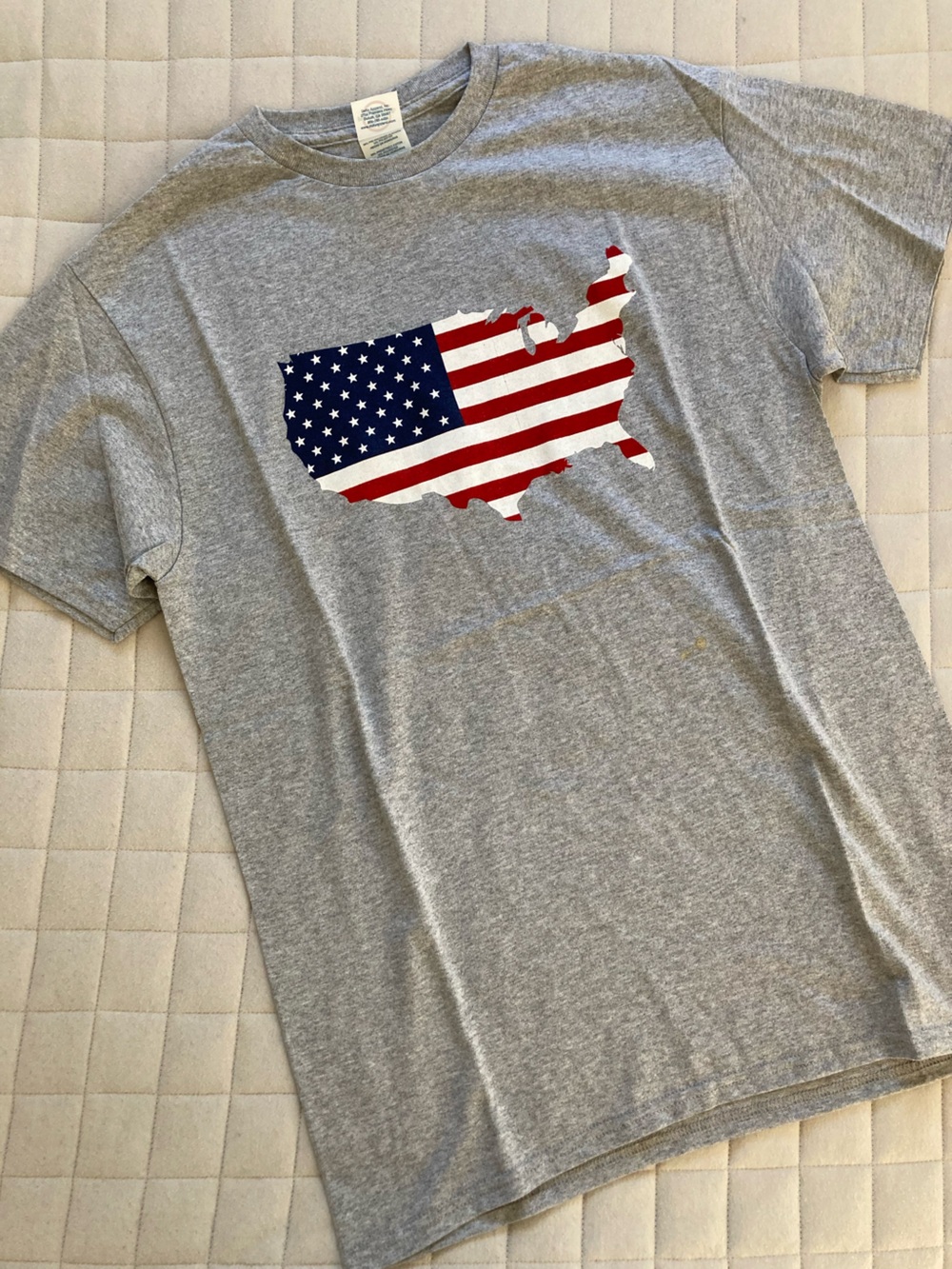 Delta Men’s Gray T-shirt with Red, White and Blue American Flag/Map Print